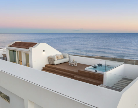 LUXURY FIVE-BEDROOM BEACHFRONT VILLA ON ESTEPONA’S NEW GOLDEN MILE