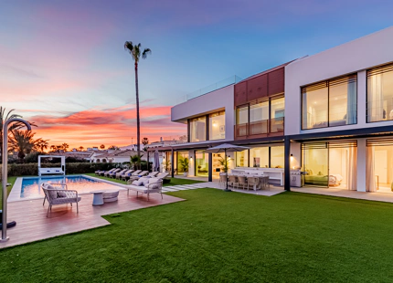 LUXURY FIVE-BEDROOM BEACHFRONT VILLA ON ESTEPONA’S NEW GOLDEN MILE