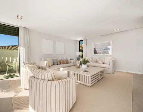 LUXURY FIVE-BEDROOM BEACHFRONT VILLA ON ESTEPONA’S NEW GOLDEN MILE