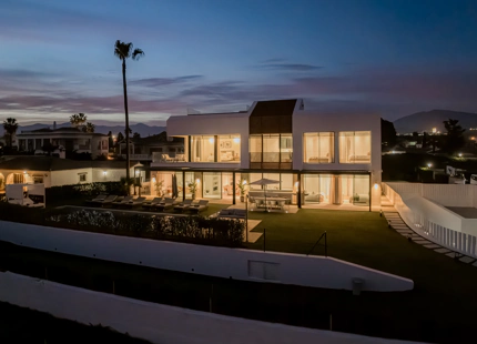 LUXURY FIVE-BEDROOM BEACHFRONT VILLA ON ESTEPONA’S NEW GOLDEN MILE