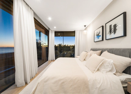 LUXURY FIVE-BEDROOM BEACHFRONT VILLA ON ESTEPONA’S NEW GOLDEN MILE