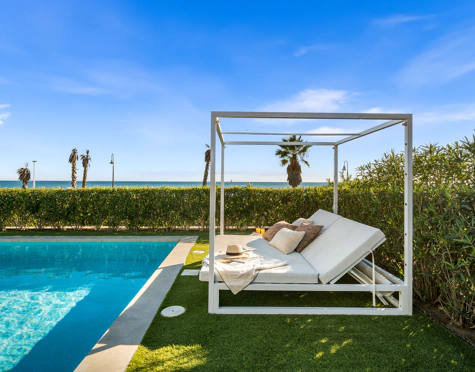 LUXURY FIVE-BEDROOM BEACHFRONT VILLA ON ESTEPONA’S NEW GOLDEN MILE