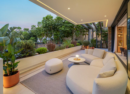STUNNING FOUR-BEDROOM VILLA ON THE NEW GOLDEN MILE