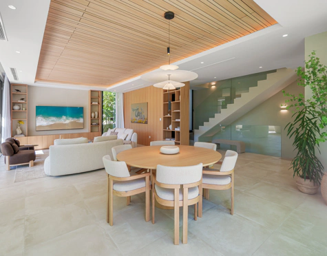 STUNNING FOUR-BEDROOM VILLA ON THE NEW GOLDEN MILE