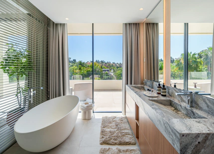 STUNNING FOUR-BEDROOM VILLA ON THE NEW GOLDEN MILE