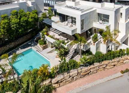 STUNNING FOUR-BEDROOM VILLA ON THE NEW GOLDEN MILE