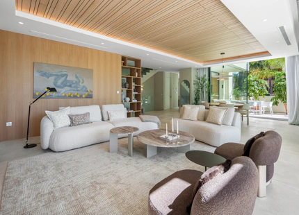 STUNNING FOUR-BEDROOM VILLA ON THE NEW GOLDEN MILE