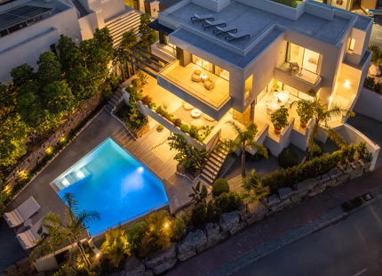 STUNNING FOUR-BEDROOM VILLA ON THE NEW GOLDEN MILE