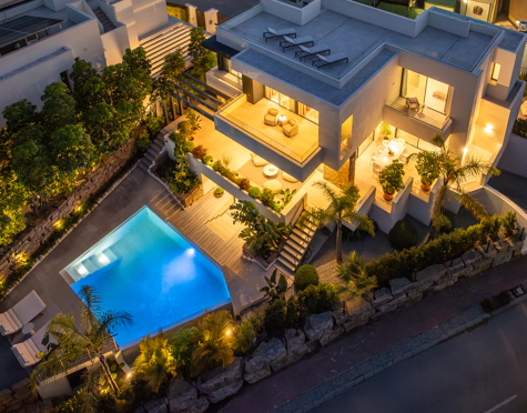 STUNNING FOUR-BEDROOM VILLA ON THE NEW GOLDEN MILE
