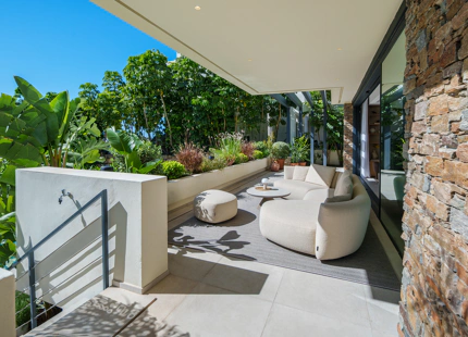 STUNNING FOUR-BEDROOM VILLA ON THE NEW GOLDEN MILE