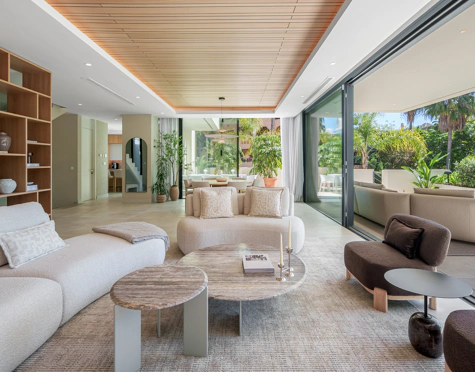 STUNNING FOUR-BEDROOM VILLA ON THE NEW GOLDEN MILE