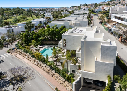STUNNING FOUR-BEDROOM VILLA ON THE NEW GOLDEN MILE
