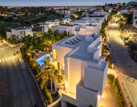 STUNNING FOUR-BEDROOM VILLA ON THE NEW GOLDEN MILE