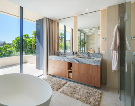 STUNNING FOUR-BEDROOM VILLA ON THE NEW GOLDEN MILE