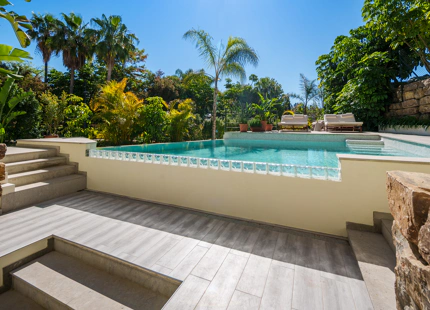 STUNNING FOUR-BEDROOM VILLA ON THE NEW GOLDEN MILE
