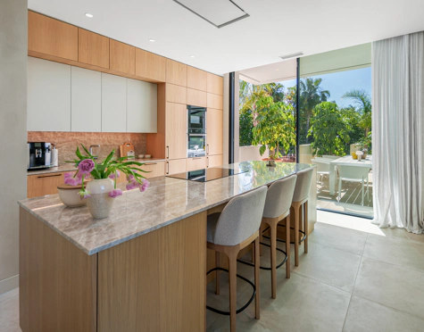 STUNNING FOUR-BEDROOM VILLA ON THE NEW GOLDEN MILE