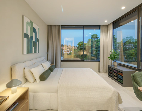 STUNNING FOUR-BEDROOM VILLA ON THE NEW GOLDEN MILE