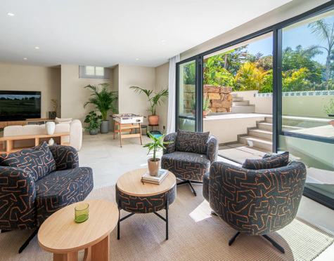 STUNNING FOUR-BEDROOM VILLA ON THE NEW GOLDEN MILE
