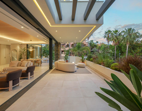 STUNNING FOUR-BEDROOM VILLA ON THE NEW GOLDEN MILE
