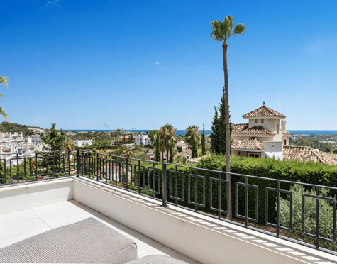 EXCEPTIONAL 4-BEDROOM LUXURY VILLA IN LA CERQUILLA, NUEVA ANDALUCÍA