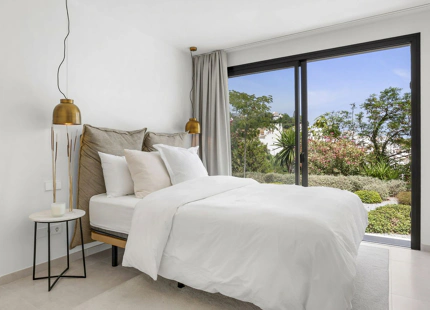 EXCEPTIONAL 4-BEDROOM LUXURY VILLA IN LA CERQUILLA, NUEVA ANDALUCÍA