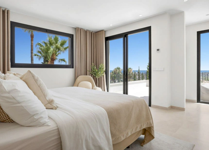 EXCEPTIONAL 4-BEDROOM LUXURY VILLA IN LA CERQUILLA, NUEVA ANDALUCÍA
