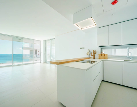 STUNNING SOUTH-FACING PENTHOUSE WITH SEA VIEWS IN FUENGIROLA