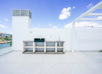 STUNNING SOUTH-FACING PENTHOUSE WITH SEA VIEWS IN FUENGIROLA
