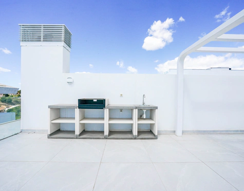 STUNNING SOUTH-FACING PENTHOUSE WITH SEA VIEWS IN FUENGIROLA