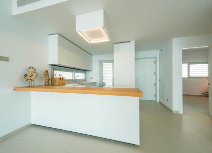 STUNNING SOUTH-FACING PENTHOUSE WITH SEA VIEWS IN FUENGIROLA