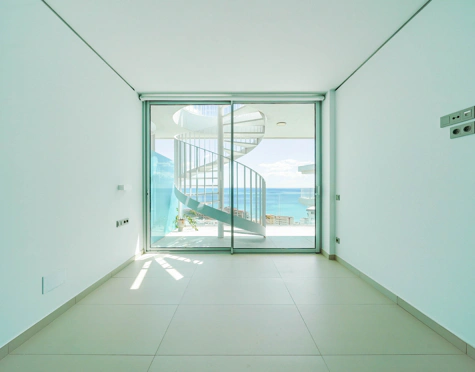 STUNNING SOUTH-FACING PENTHOUSE WITH SEA VIEWS IN FUENGIROLA