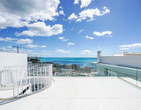 STUNNING SOUTH-FACING PENTHOUSE WITH SEA VIEWS IN FUENGIROLA
