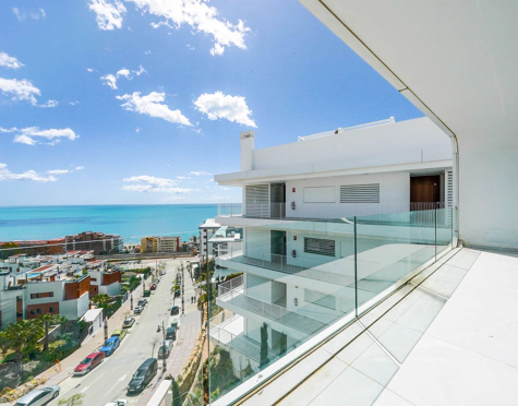 STUNNING SOUTH-FACING PENTHOUSE WITH SEA VIEWS IN FUENGIROLA