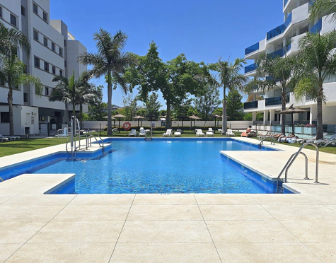 ELEGANT PENTHOUSE WITH EXPANSIVE TERRACE IN MIJAS
