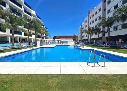 ELEGANT PENTHOUSE WITH EXPANSIVE TERRACE IN MIJAS