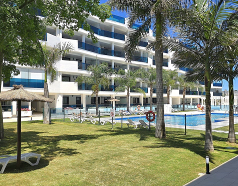 ELEGANT PENTHOUSE WITH EXPANSIVE TERRACE IN MIJAS