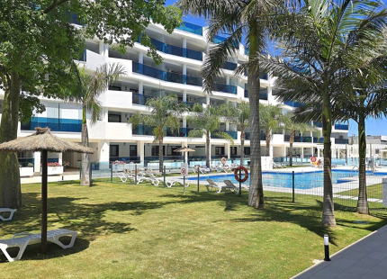 ELEGANT PENTHOUSE WITH EXPANSIVE TERRACE IN MIJAS