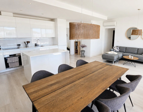 ELEGANT PENTHOUSE WITH EXPANSIVE TERRACE IN MIJAS