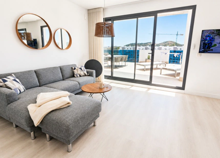 ELEGANT PENTHOUSE WITH EXPANSIVE TERRACE IN MIJAS