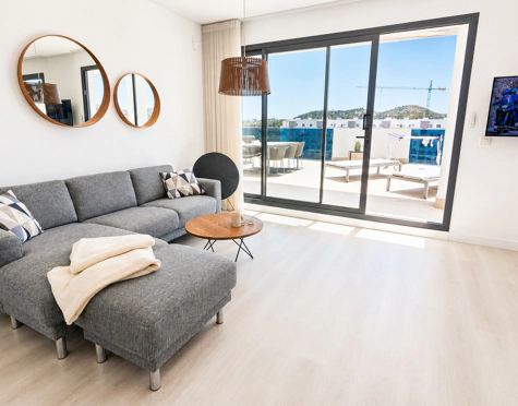 ELEGANT PENTHOUSE WITH EXPANSIVE TERRACE IN MIJAS