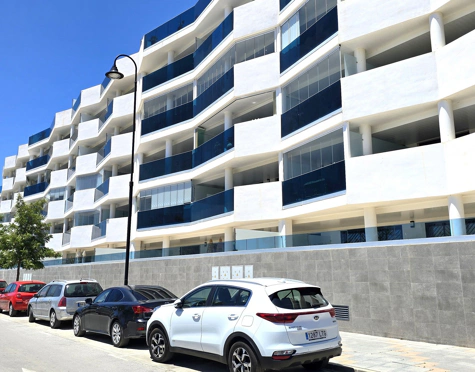 ELEGANT PENTHOUSE WITH EXPANSIVE TERRACE IN MIJAS