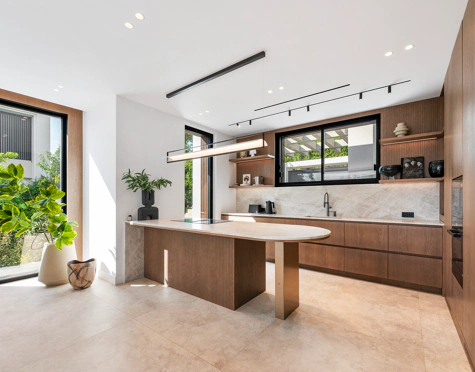 BRAND-NEW LUXURY VILLA WITH OUTSTANDING FEATURES IN MARBELLA