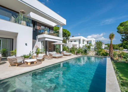 BRAND-NEW LUXURY VILLA WITH OUTSTANDING FEATURES IN MARBELLA