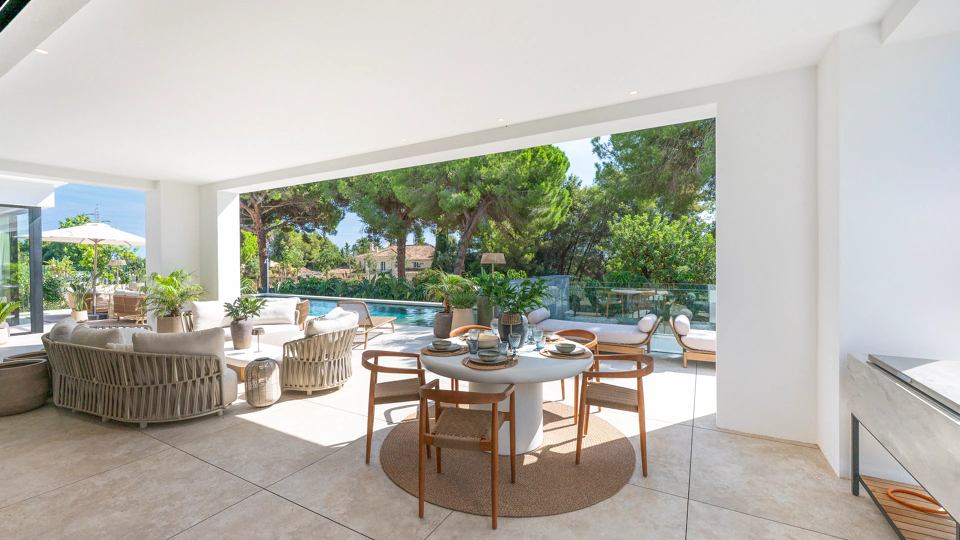 Villa for sale in Nagüeles, Marbella Golden Mile