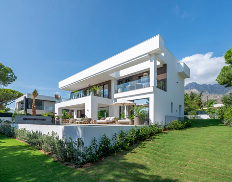 BRAND-NEW LUXURY VILLA WITH OUTSTANDING FEATURES IN MARBELLA