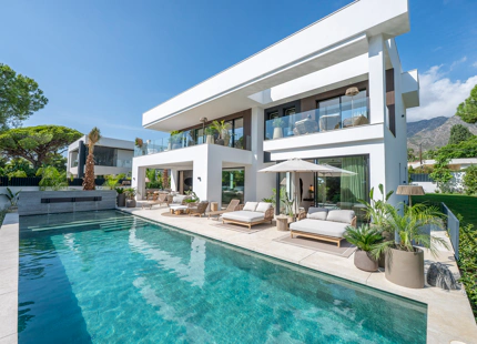 BRAND-NEW LUXURY VILLA WITH OUTSTANDING FEATURES IN MARBELLA