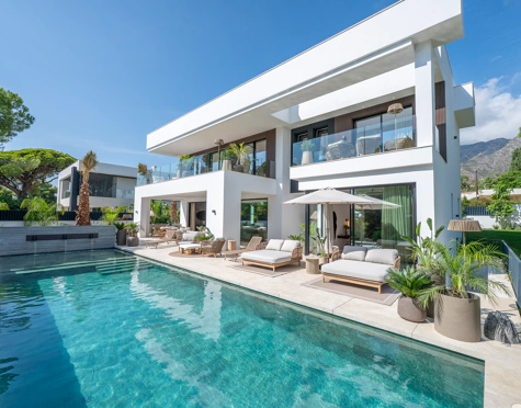 BRAND-NEW LUXURY VILLA WITH OUTSTANDING FEATURES IN MARBELLA