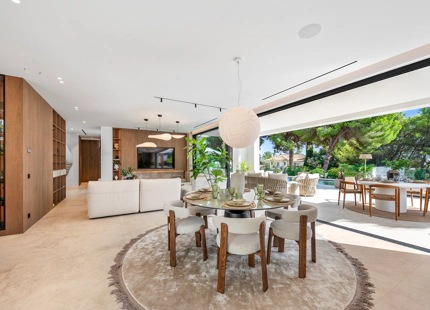 BRAND-NEW LUXURY VILLA WITH OUTSTANDING FEATURES IN MARBELLA