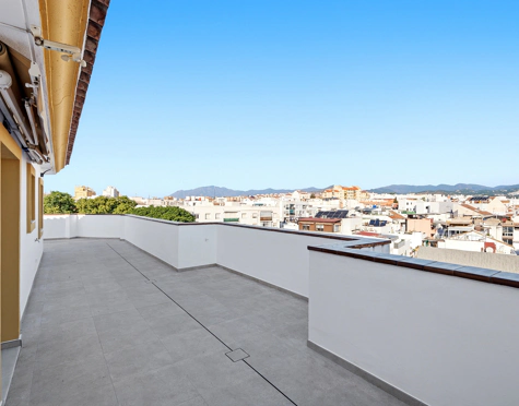 EXCLUSIVE RECENTLY RENOVATED APARTMENT IN THE HEART OF SAN PEDRO DE ALCÁNTARA