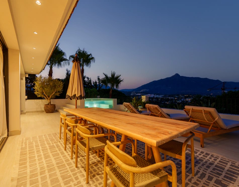 EXCEPTIONAL VILLA WITH OUTSTANDING FEATURES IN NUEVA ANDALUCÍA